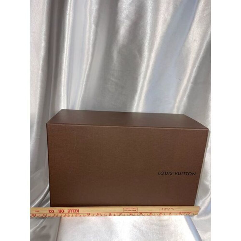 Authentic Louis Vuitton box - Picture 4 of 4
